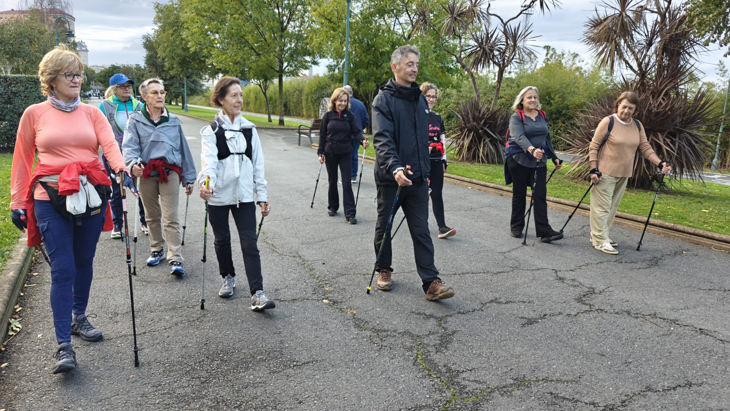 MARCHA NÓRDICA | CLASES DE DICIEMBRE 2025 |VIERNES 12 Y 19 | GRUPO ÚNICO
